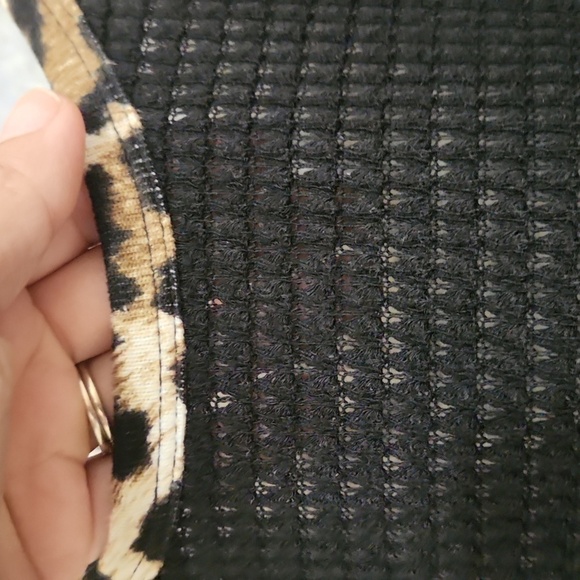 BIBI Cold Shoulder Animal Print Long Sleeve XLarge Fall Cozy Soft Knit Buckle - Picture 5 of 10